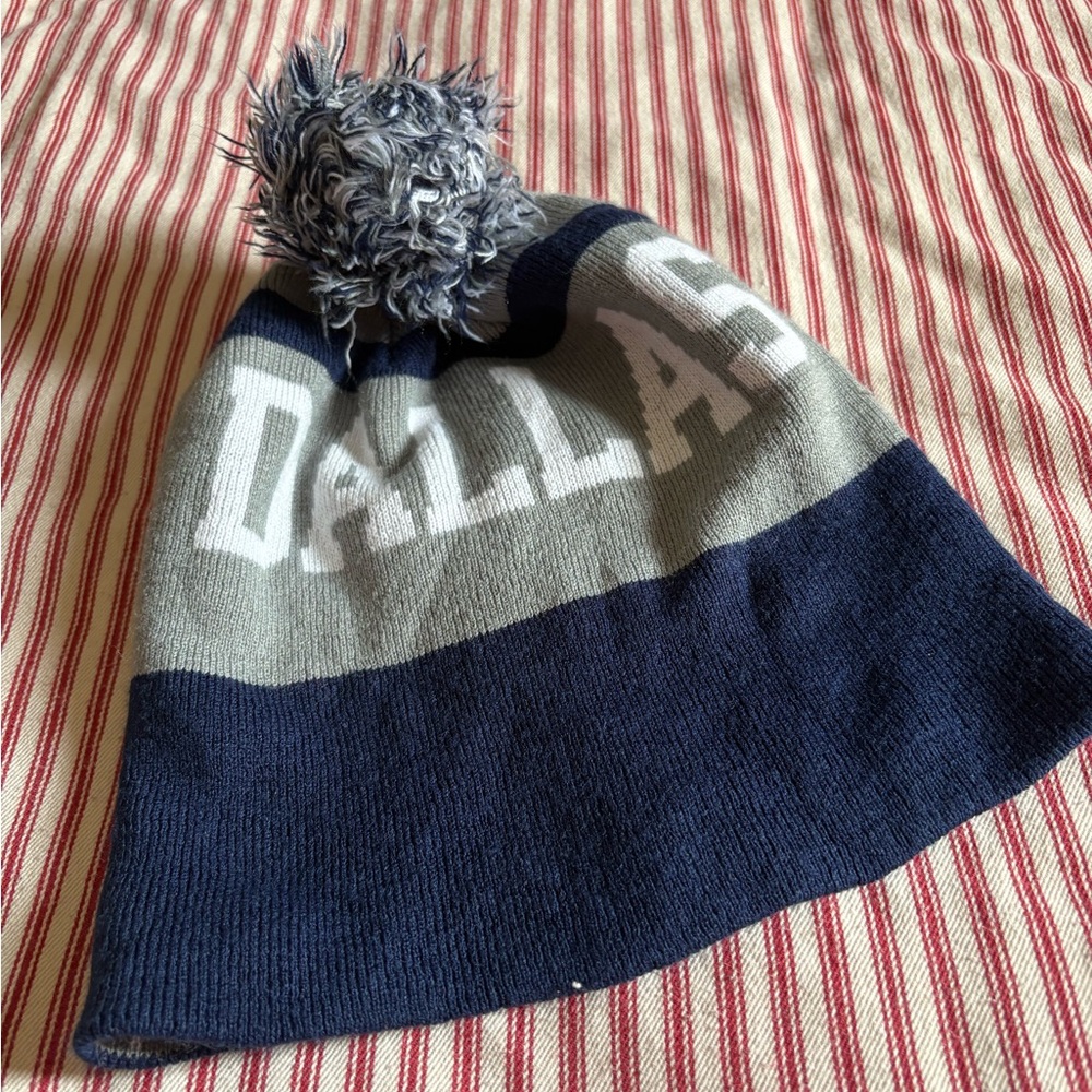 DALLAS COWBOYS Beanie With Pom